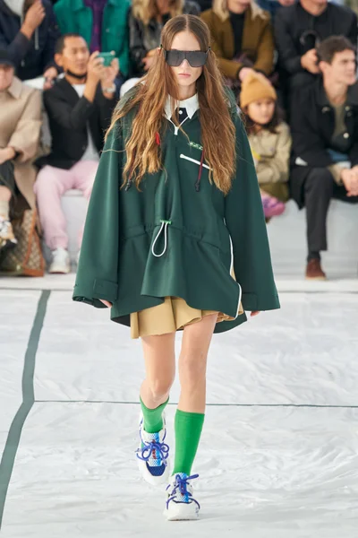 Look 24